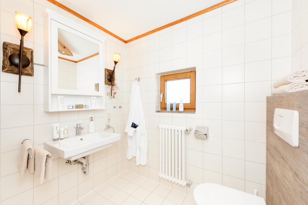 "Ferienwohnung Ess" - Annehmlichkeiten Von 4-Sterne Familien-Und Wellnesshotel Viktoria Koennen Mitbenutzt Werden オーベルストドルフ エクステリア 写真